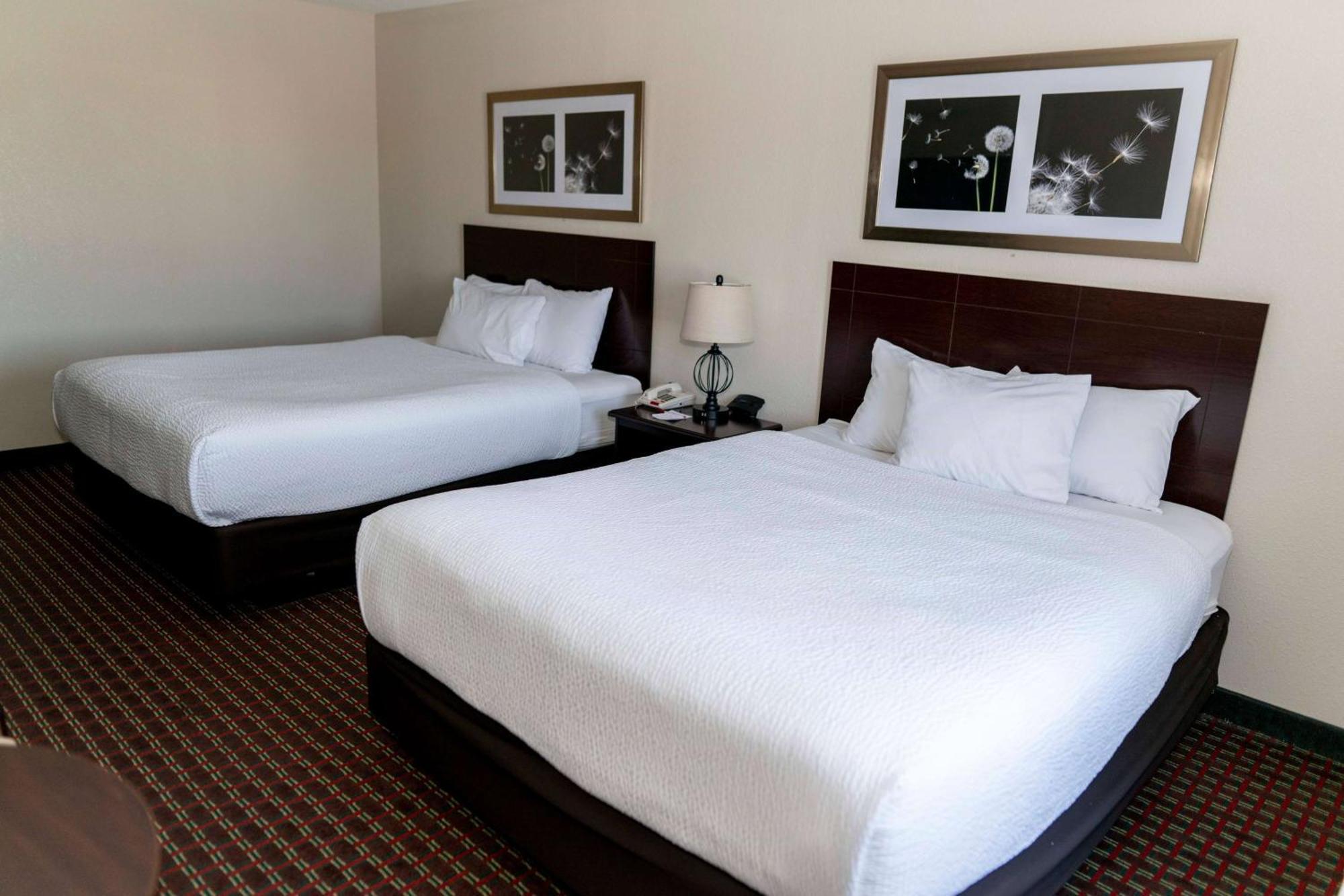 Ramada By Wyndham Tell City Eksteriør bilde